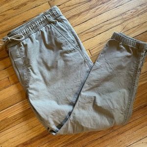 Men's khaki pants size large